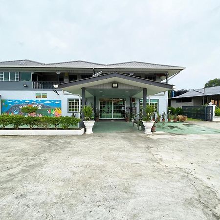 Oyo Home 90230 Dh Residence Kota Belud Екстер'єр фото