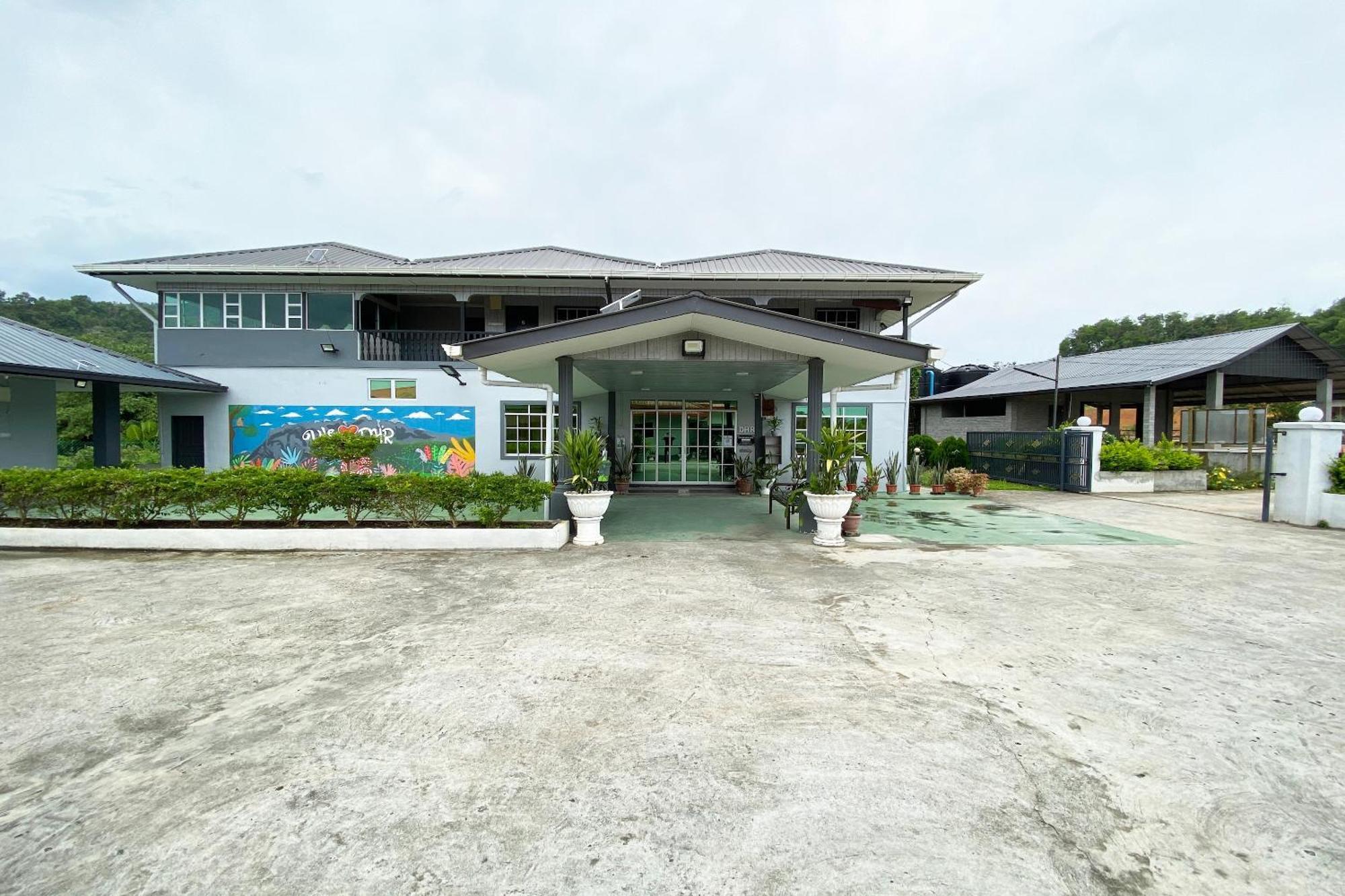 Oyo Home 90230 Dh Residence Kota Belud Екстер'єр фото