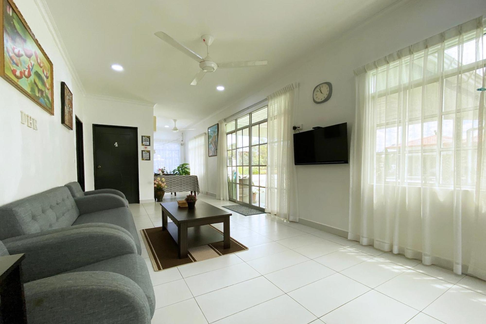 Oyo Home 90230 Dh Residence Kota Belud Екстер'єр фото